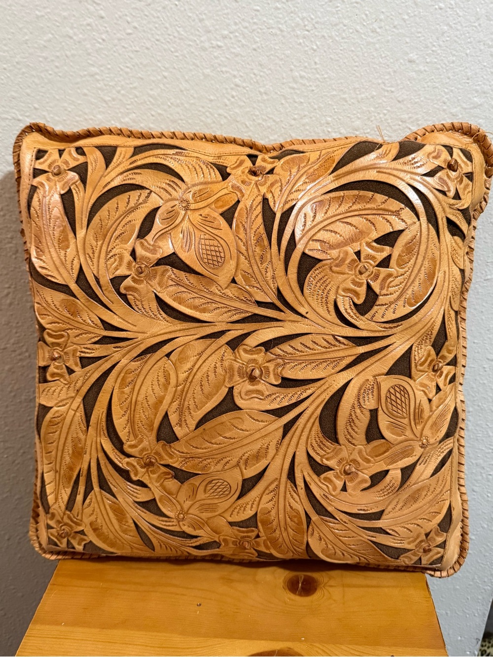 Vtg Western Hand-Tooled Leather Accent Pillow in Tan and Brown stunning
